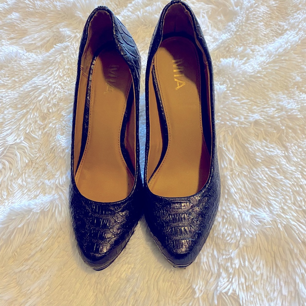 MIA pumps!